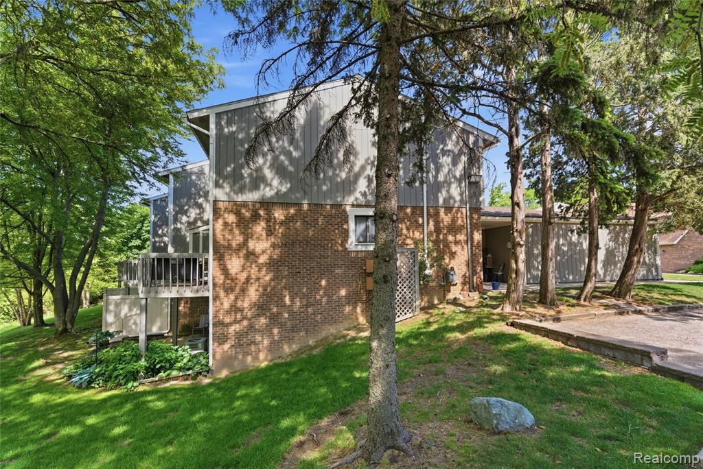 868 Yorktown Court, Northville, MI 48167 — front exterior