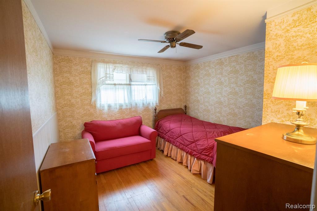 4180 DEVONSHIRE Street, Trenton, MI 48183 — Photo 30