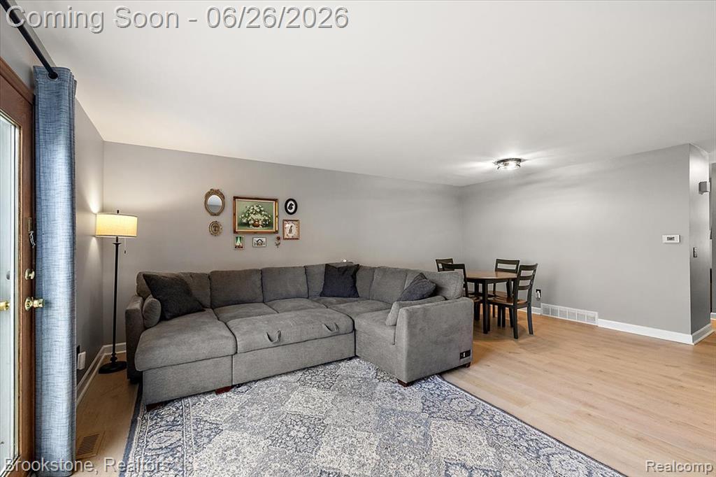 37077 Brynford Drive, Clinton Twp, MI 48036 — Photo 11