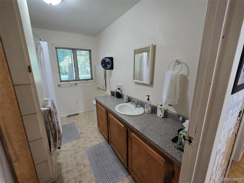 44611 Harris Road, Belleville, MI 48111 — Photo 14