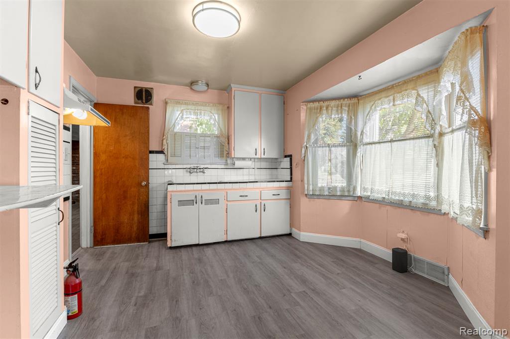 6810 Robinson Avenue, Allen Park, MI 48101 — Photo 10