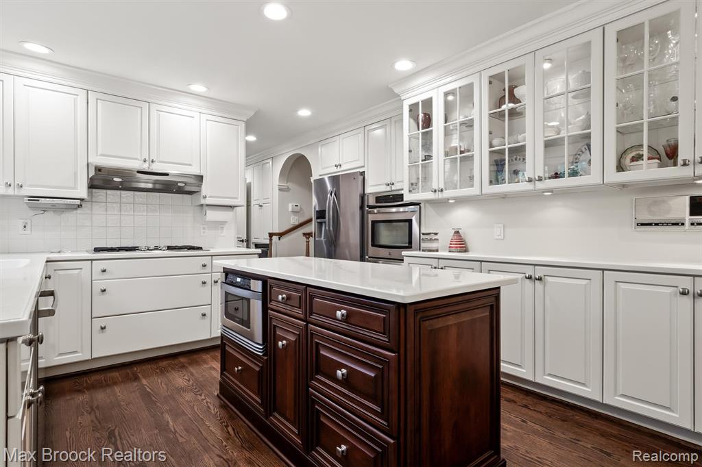 6280 Dakota Circle, Bloomfield Hills, MI 48301 — Photo 8