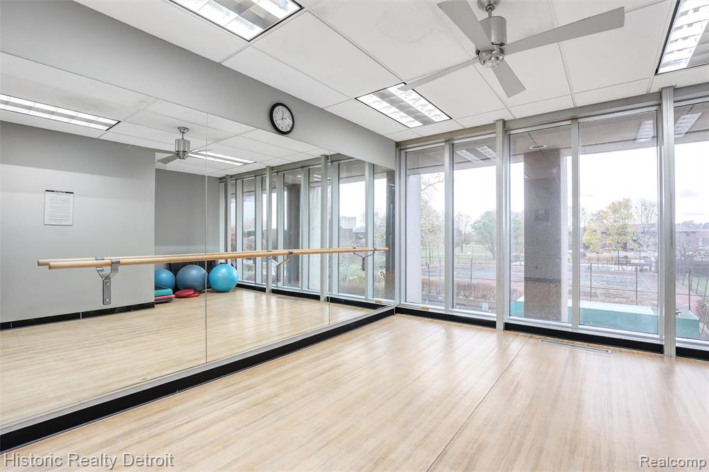 1300 E Lafayette, 1008, Detroit, MI 48207 — Photo 16