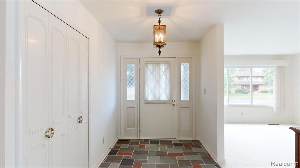 5204 Applewood Drive, Flushing, MI 48433 — Photo 30