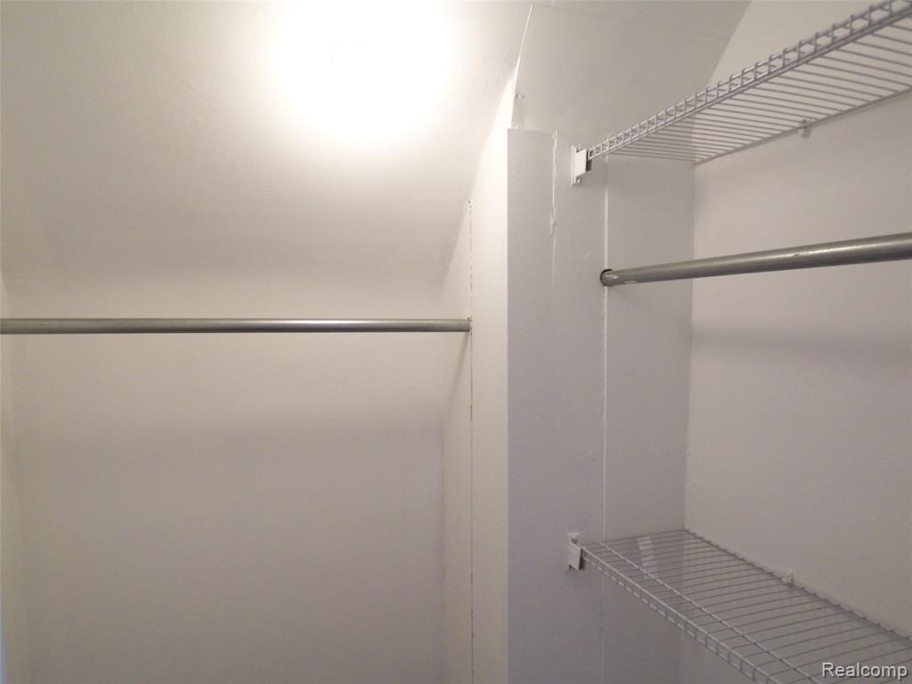 8269 Sterling, Center Line, MI 48015 — Photo 29