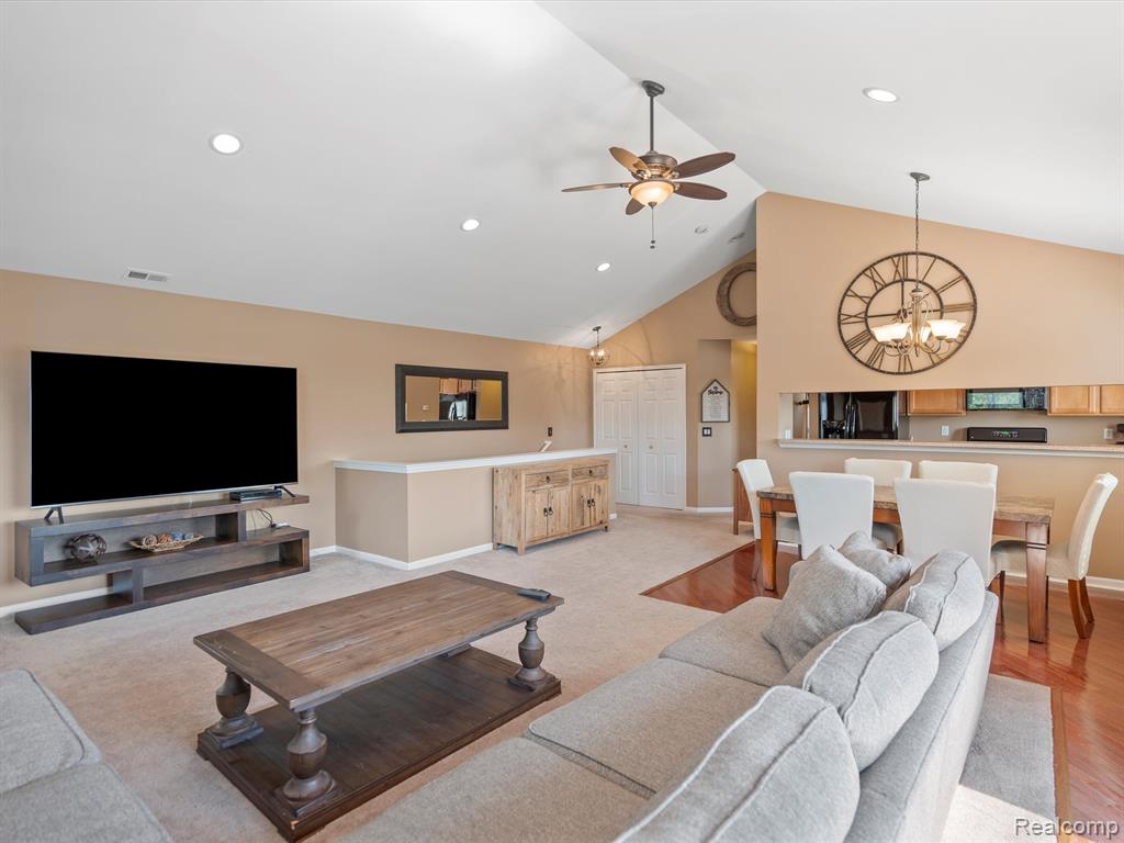 23050 FAIRLANE Boulevard, B 16, Woodhaven, MI 48183 — Photo 5