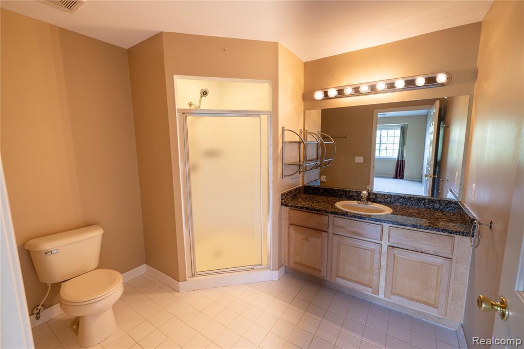 5674 Acorn Lane, Sterling Heights, MI 48314 — Photo 14