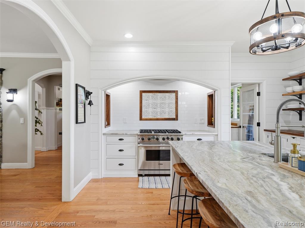 45625 W 9 Mile Road, Novi, MI — Photo 16