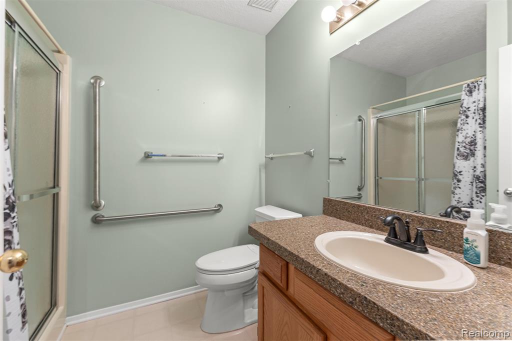 6546 Quail Run Circle, Westland, MI — Photo 26