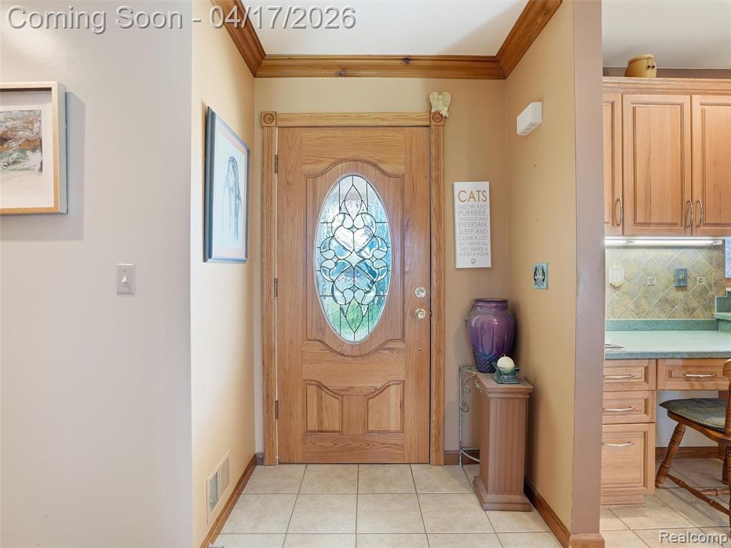 4695 Melanie Lane, White Lake, MI 48383 — Photo 5