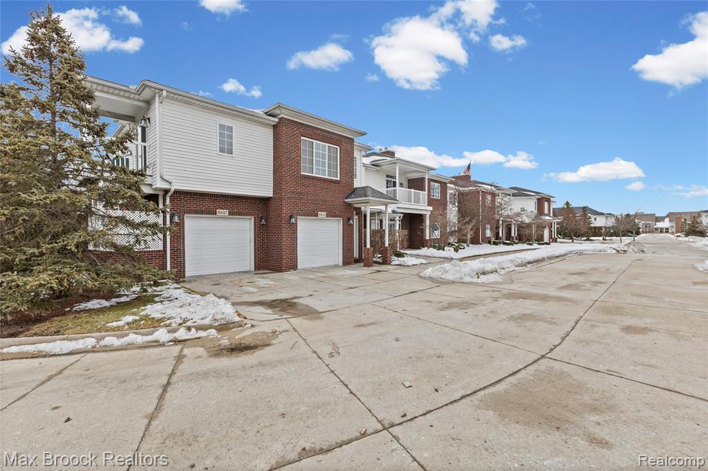 5817 Twin Oaks Drive, Sterling Heights, MI 48314 — Photo 3