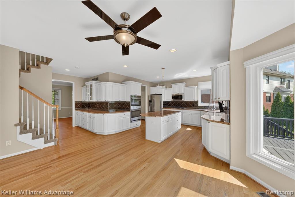 6356 Branford Drive, West Bloomfield, MI — Photo 18