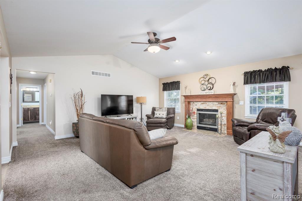 48200 Burton Drive, Shelby Twp, MI 48317 — Photo 5