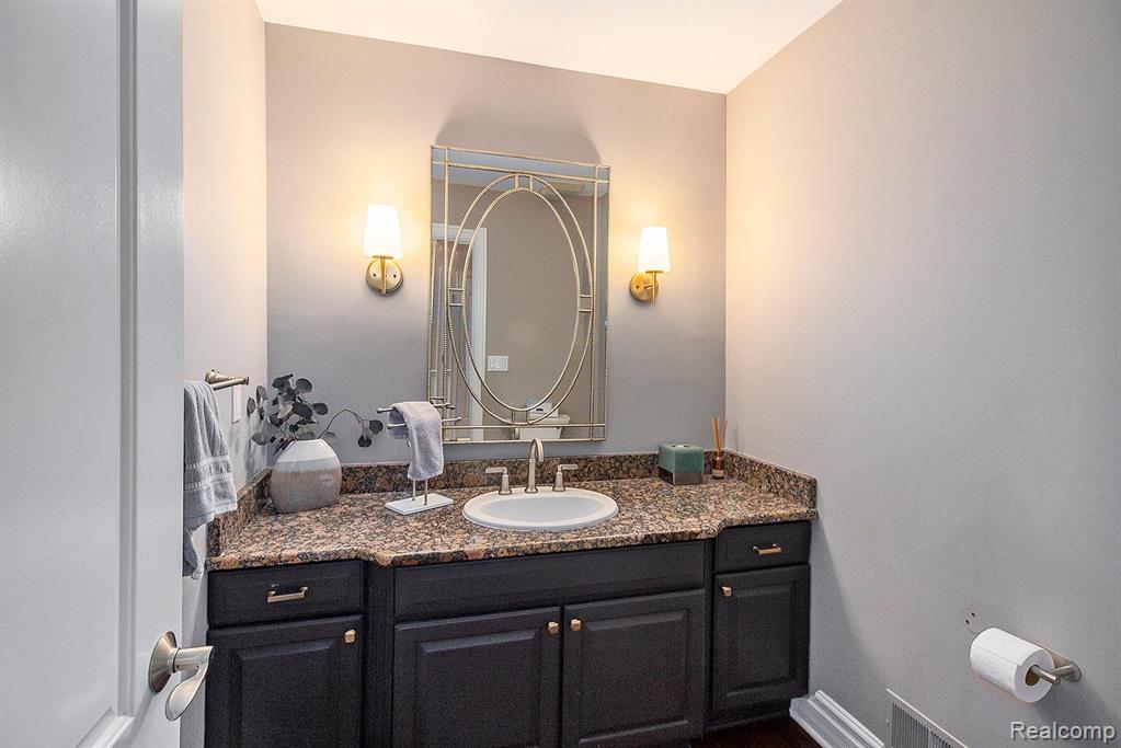 8925 Deerwood Road, Clarkston, MI 48348 — Photo 18