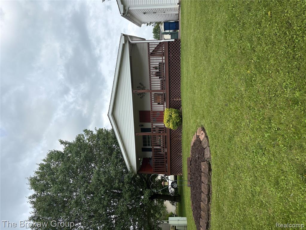 17 Riverview Drive, Lapeer, MI 48446 — Photo 16