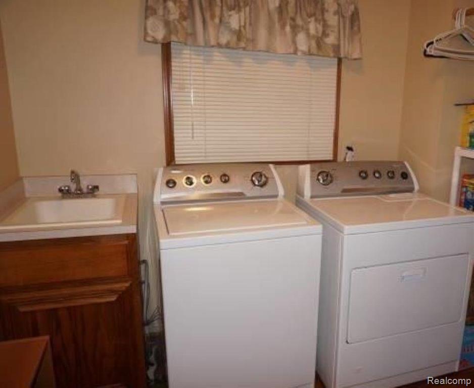 49954 Willowood Drive, Macomb, MI 48044 — Photo 10