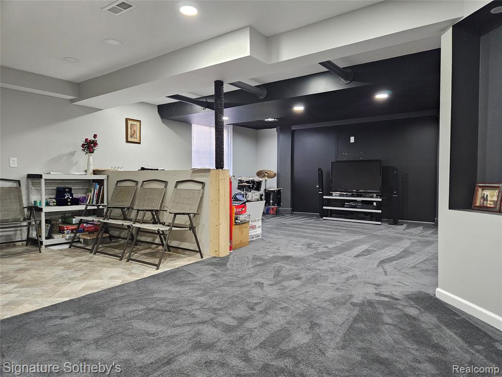 9582 Falmouth Drive, Ypsilanti, MI 48197 — Photo 17
