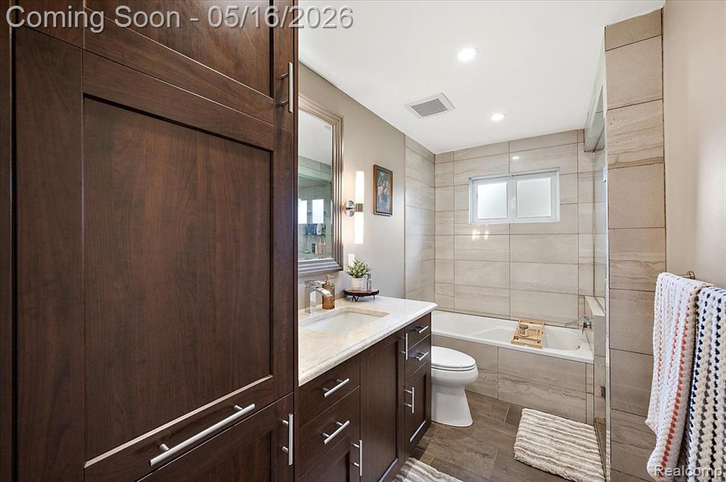 45503 Klingkammer Street, Utica, MI 48317 — Photo 21