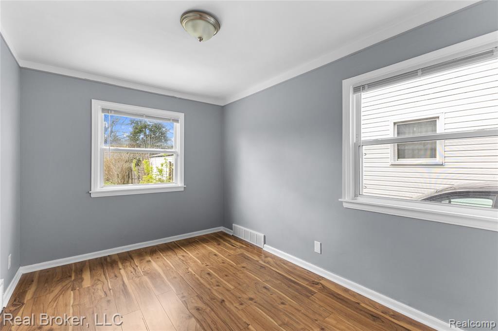 4637 University Place, Detroit, MI 48224 — Photo 9