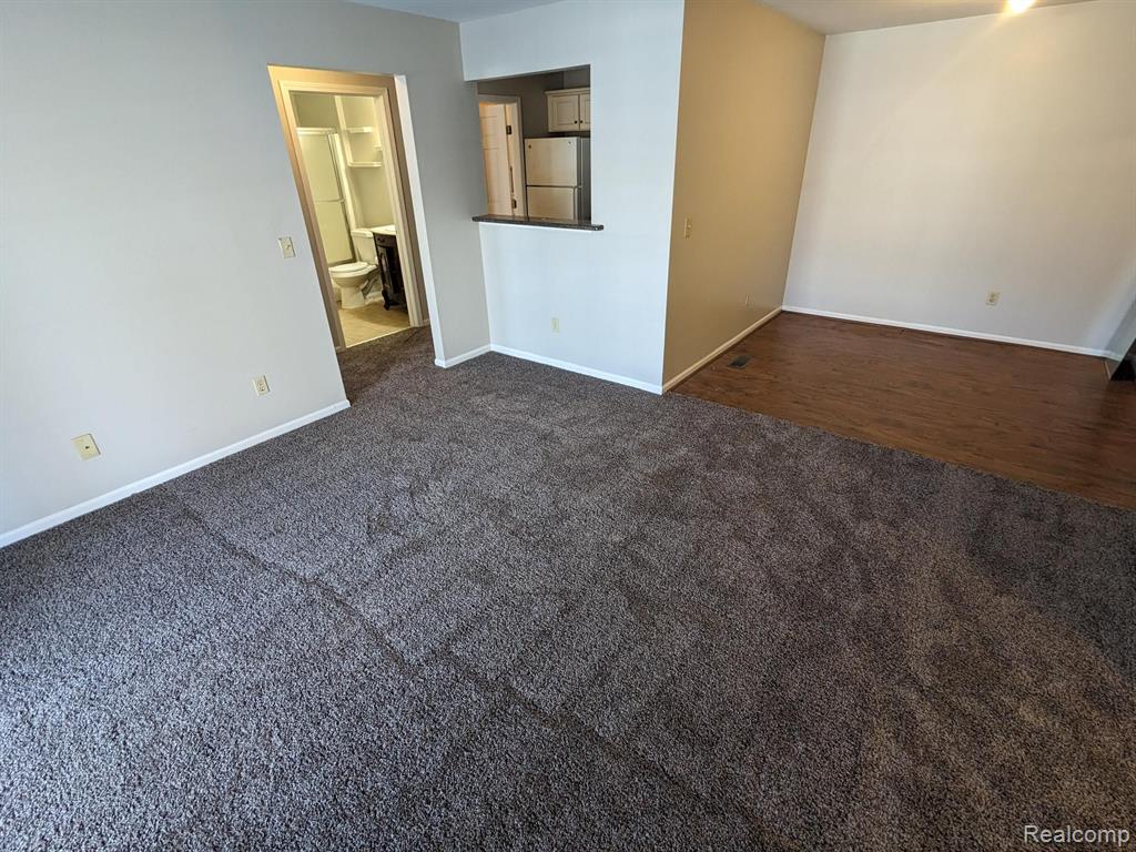 205 MAPLEWOOD, South Lyon, MI 48178 — Photo 7