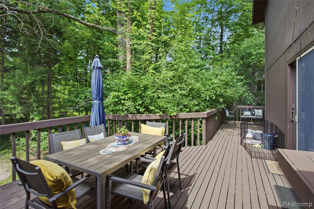 6608 Red Cedar Lane, West Bloomfield, MI 48324 — Photo 3