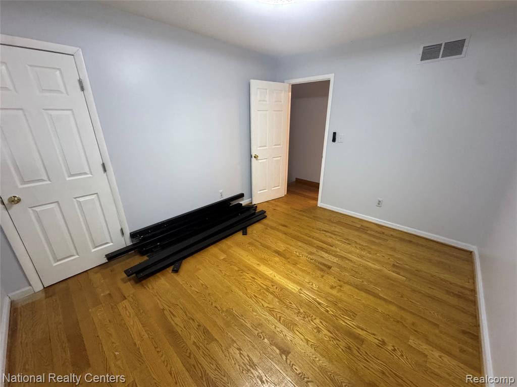 8514 Hampshire Drive, Sterling Heights, MI 48313 — Photo 10