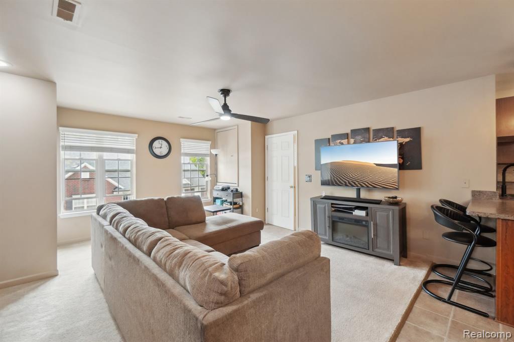 53128 E PROVIDENCE Drive, Shelby Twp, MI 48316 — Photo 7