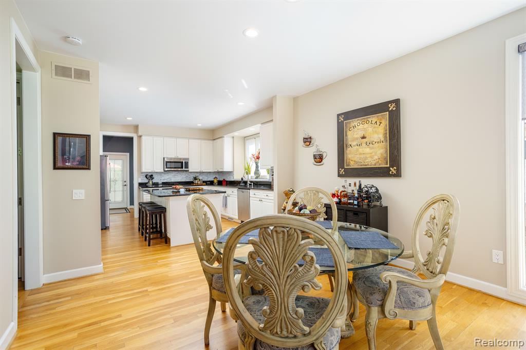 5130 OAKBROOKE Drive, West Bloomfield, MI 48323 — Photo 30