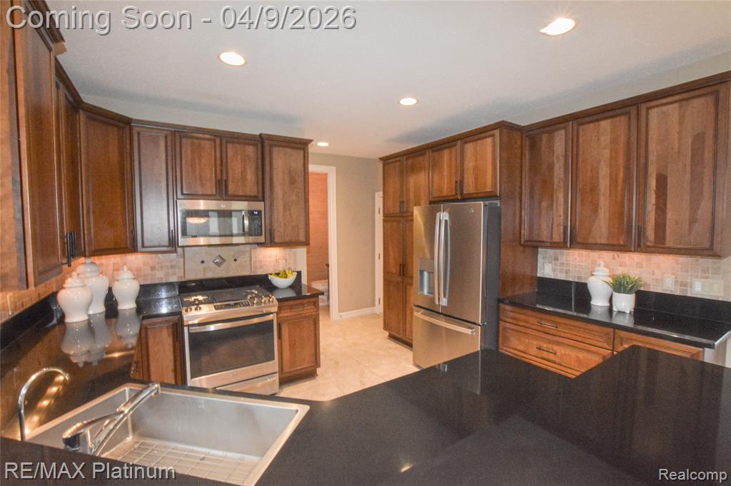 9092 Lake Dominion Drive, Brighton, MI 48114 — Photo 23