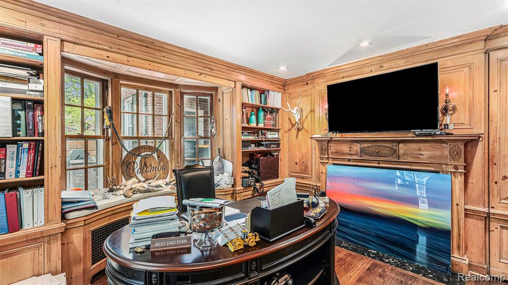 97 TOURAINE Road, Grosse Pointe Farms, MI 48236 — Photo 21
