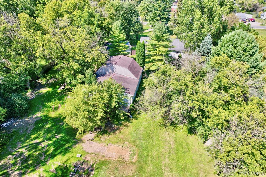 5206 Lippincott Boulevard, Burton, MI 48519 — Photo 67