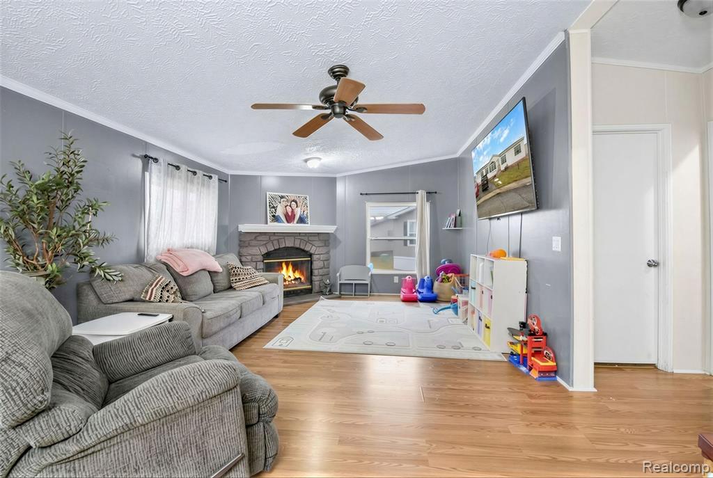 2330 CHARTER OAK Court, Newport, MI 48166 — Photo 23