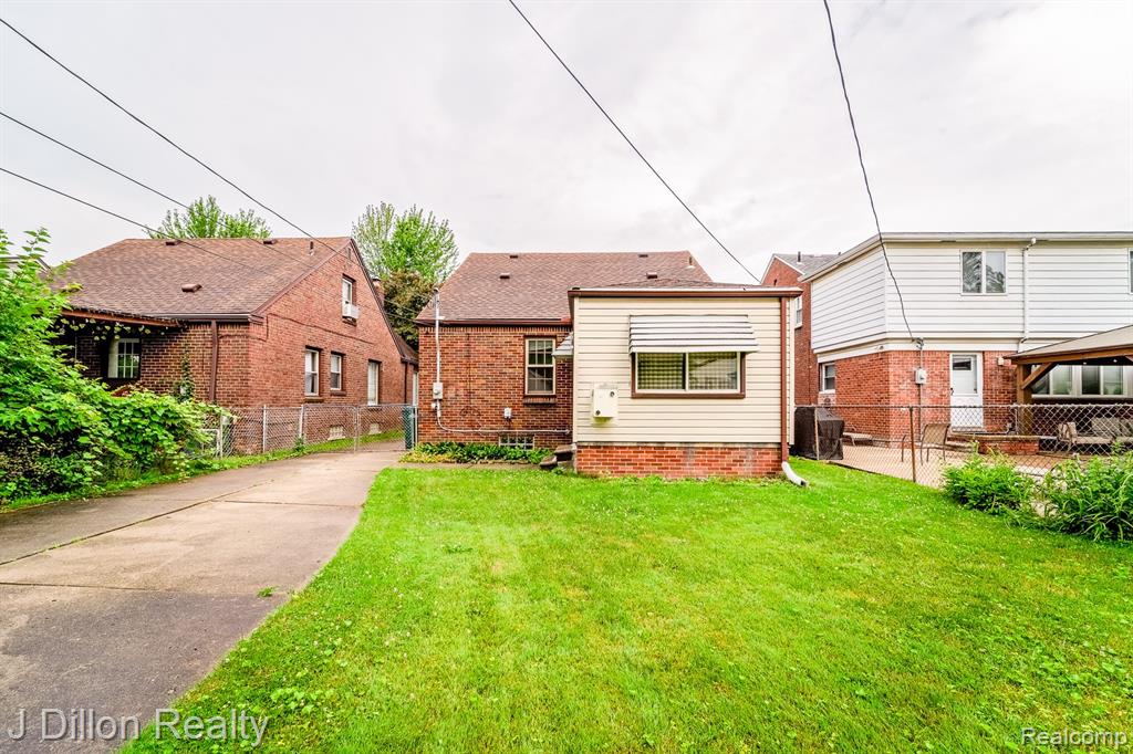 640 N Elizabeth Street, Dearborn, MI 48128 — Photo 11