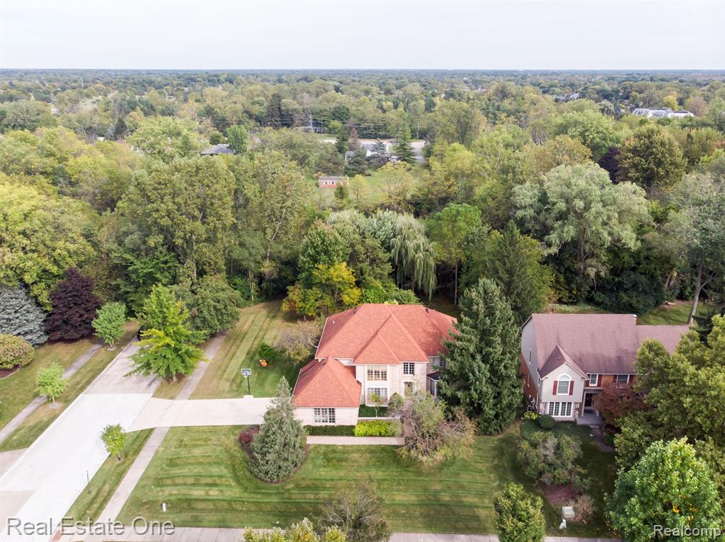 4088 PARKSTONE Court, Troy, MI 48098 — Photo 33