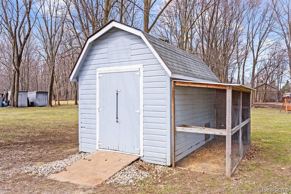 8629 CANADA Road, Birch Run, MI 48415 — Photo 42