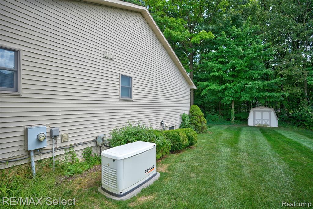 9267 Jill Marie Lane, Swartz Creek, MI 48473 — Photo 31