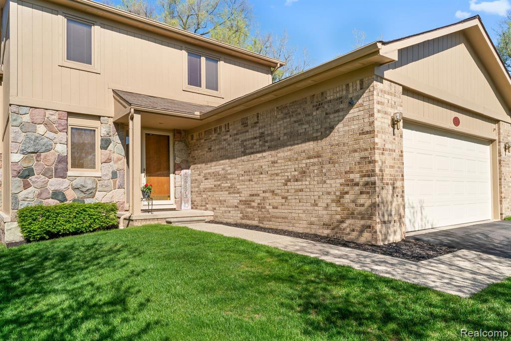 29573 Sylvan Lane, 17, Farmington Hills, MI 48334 — Photo 2