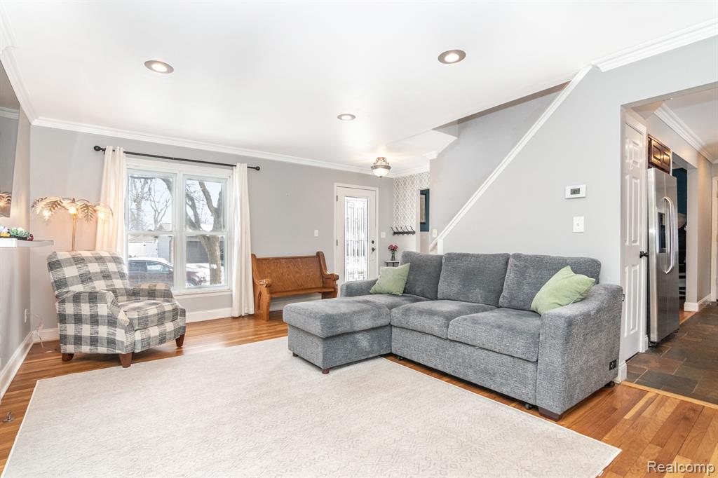 917 NOVI Street, Northville, MI 48167 — Photo 2