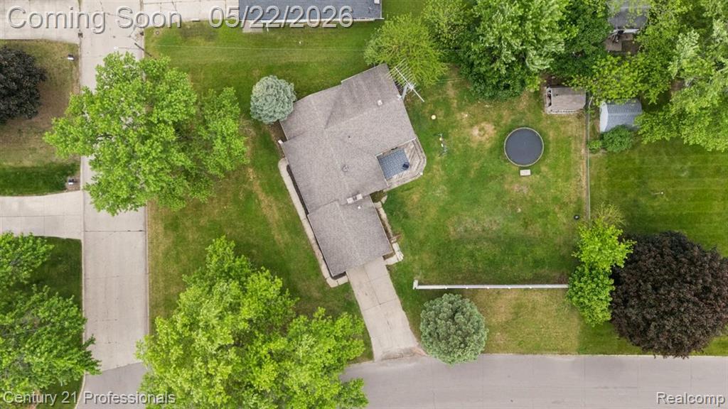 4255 Whispering Oak Drive, Flint, MI 48507 — Photo 3