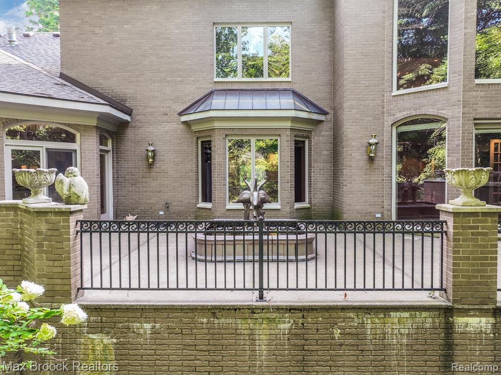 4366 KAREN Lane, Bloomfield Hills, MI 48302 — Photo 60
