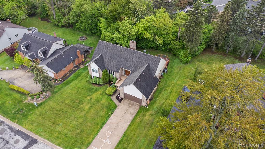 4578 PINE VILLAGE Drive, West Bloomfield, MI 48323 — Photo 50