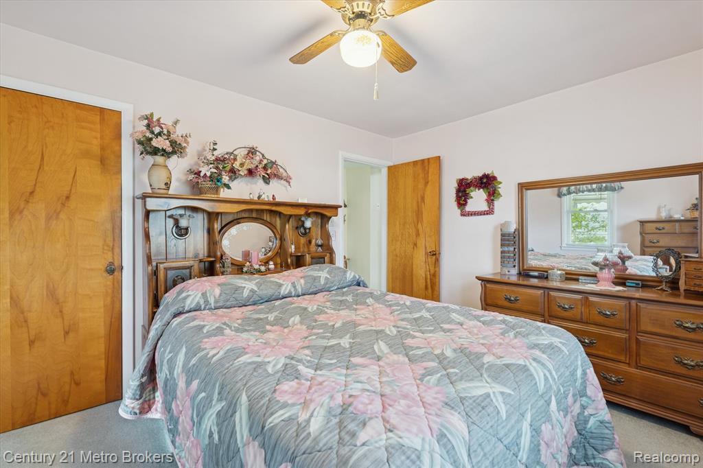4466 S Center Road, Burton, MI 48519 — Photo 25