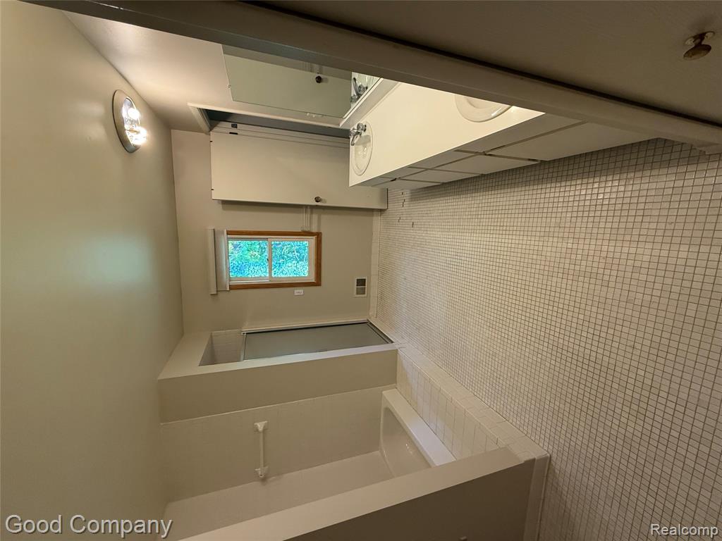 5584 N Adams Way, Bloomfield Hills, MI 48302 — Photo 11