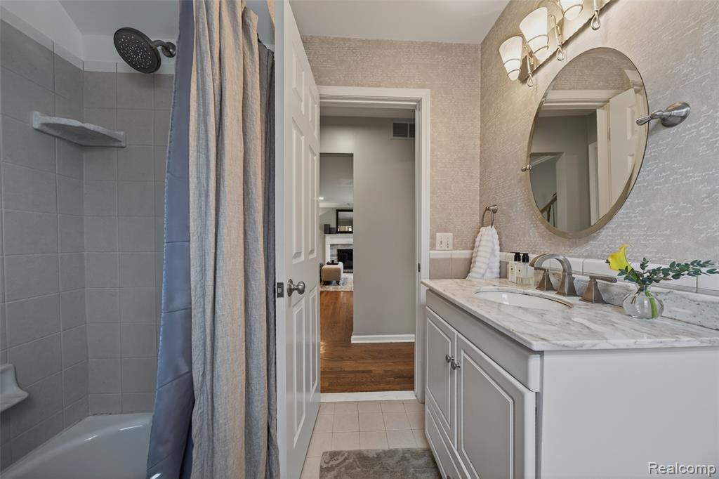 16265 Locherbie Avenue, Beverly Hills, MI 48025 — Photo 17