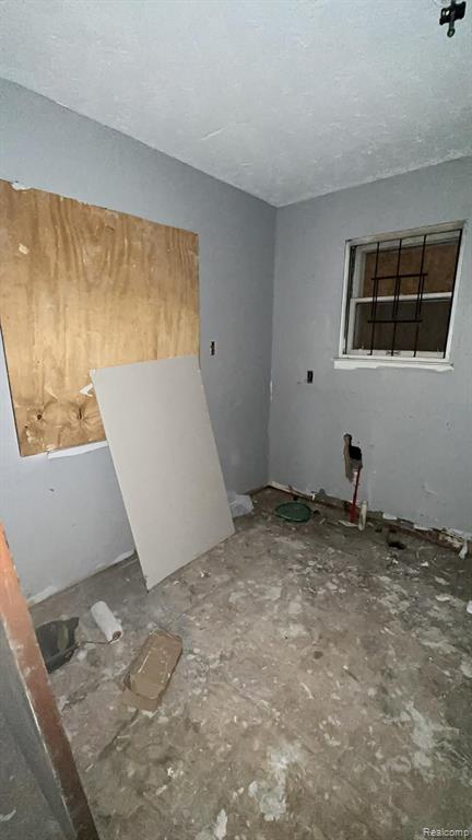 9655 SORRENTO Street, Detroit, MI 48227 — Photo 7