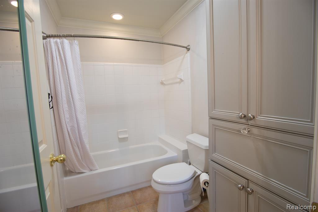 755 MAJESTIC, Rochester Hills, MI 48306 — Photo 41