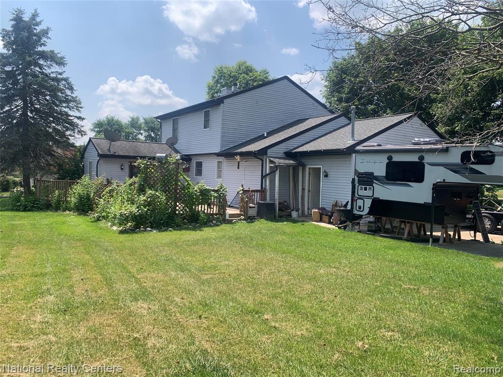 28776 Danvers Court, South Lyon, MI 48178 — Photo 4