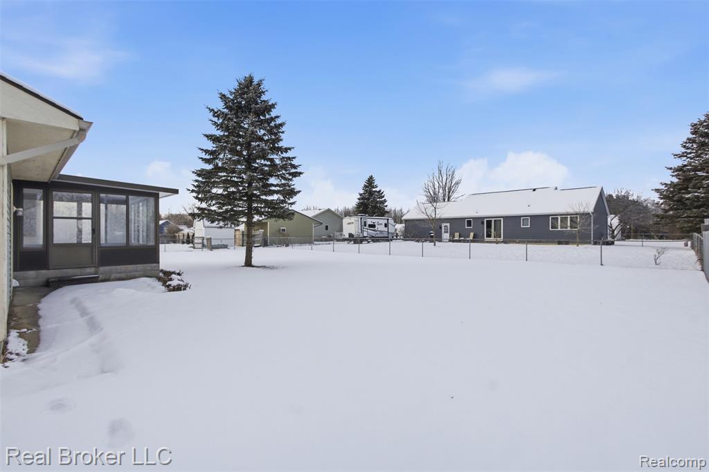 8152 Fox Hollow Road, Goodrich Vlg, MI — Photo 22