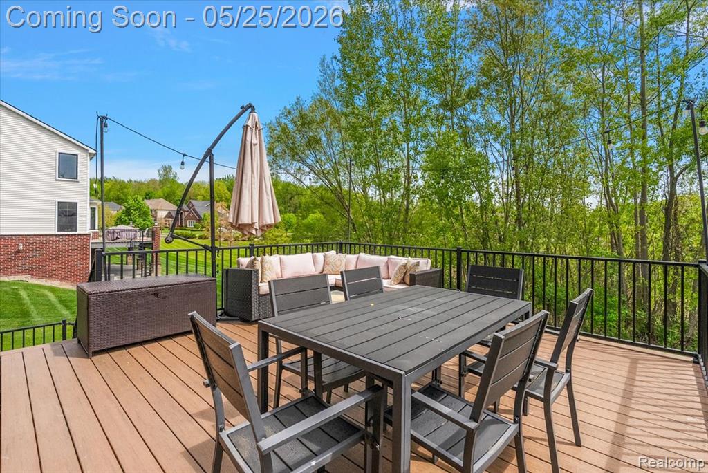 695 Dennison Court, Oakland, MI — Photo 49