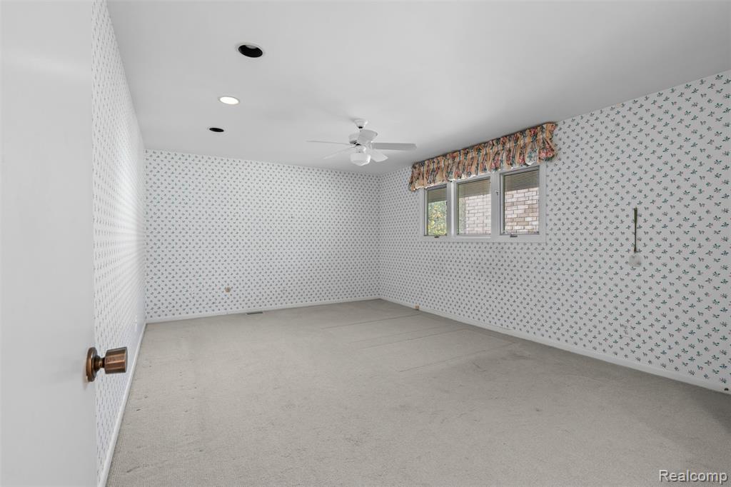4724 Tara Court, West Bloomfield, MI 48323 — Photo 28